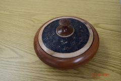 1_John-Hartin-Two-Color-Lidded-Bowl-with-Textured-Lid